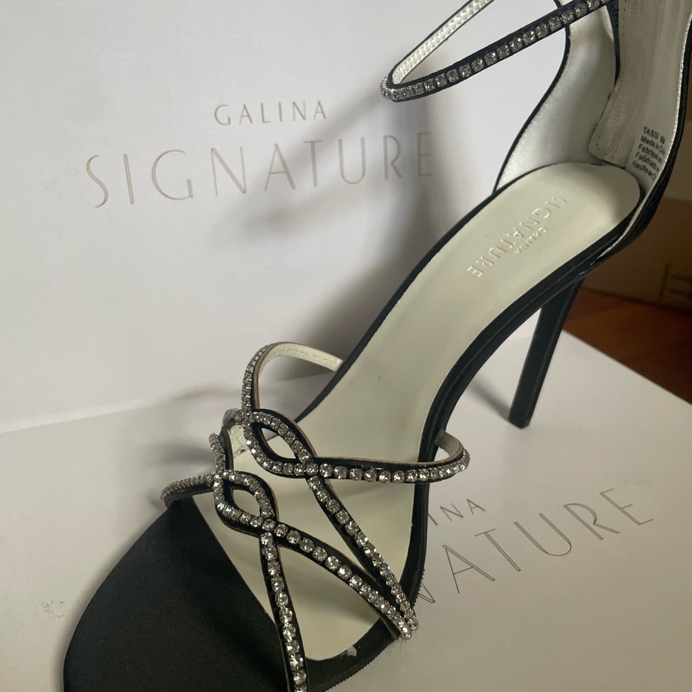 NWT GALINA SIGNATURE entwined crystal satin stilettos Black size 9